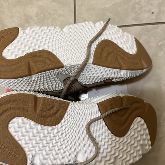 Adidas runners - Picture 3 of 3